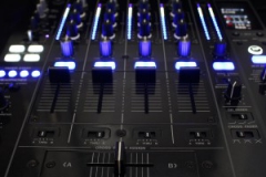 pioneer-djm-800-built-in-serato-sl4-led-mod-bild-01-300x300-ec0de87aeff449095cf6483e1440e3c9aed4f31f
